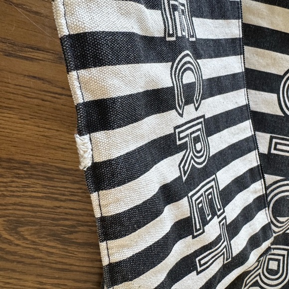 Victoria's Secret Black and White Beach bag set! - Picture 9 of 9